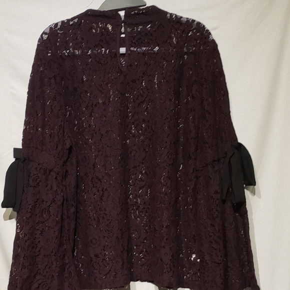Loft plum sheer lace top size large. - Picture 5 of 10
